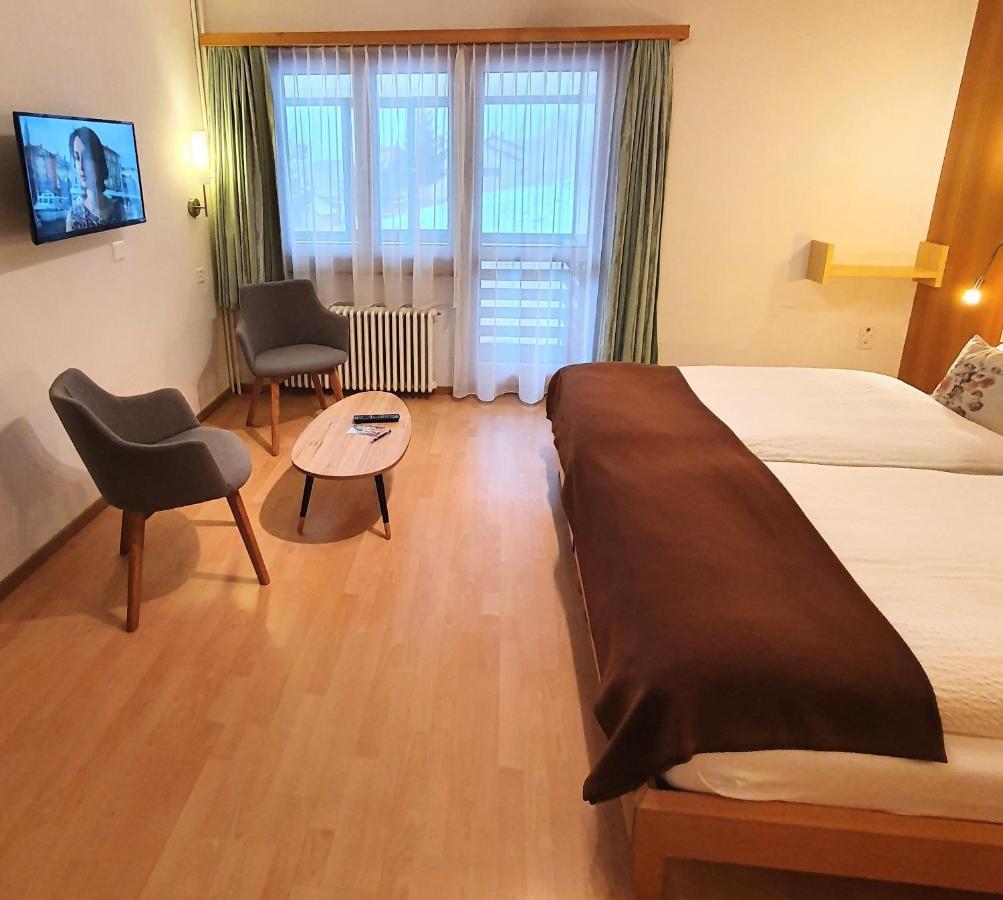 Hotel-Restaurant Grina Simplon Bagian luar foto