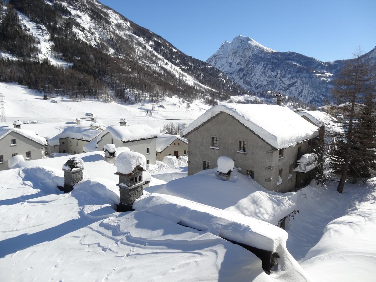Hotel-Restaurant Grina Simplon Bagian luar foto